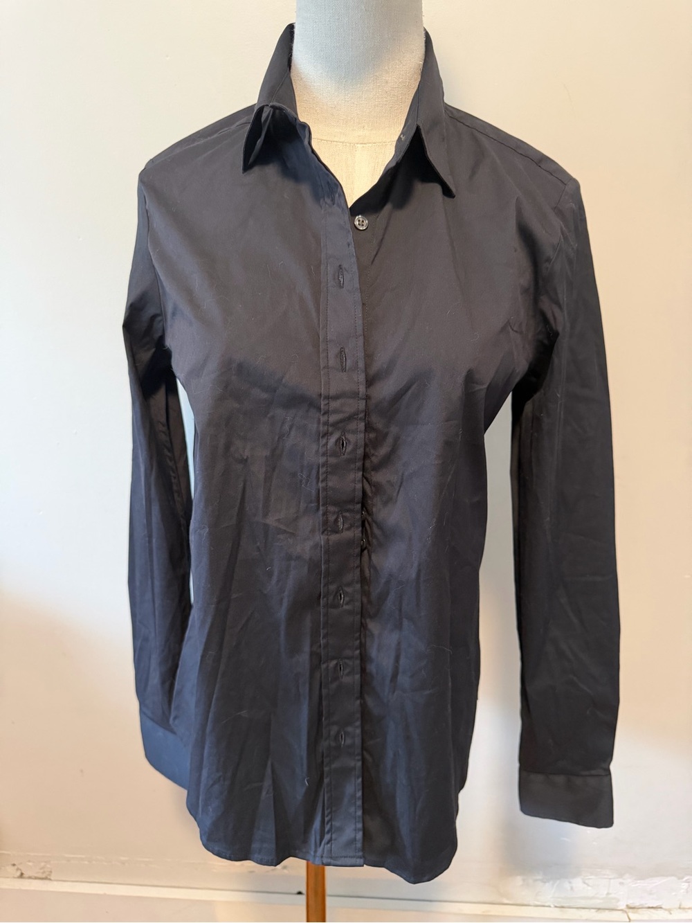 NEW with tag THE SHIRT by Rochelle Behrens solid black button up collared shirt
